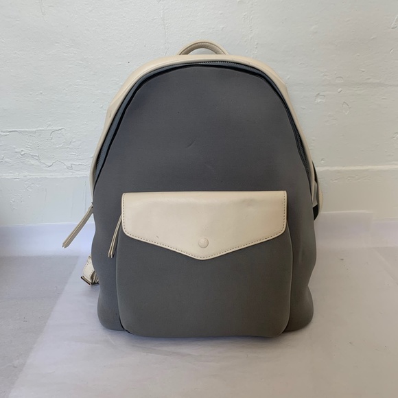 Elleme Gray/White Backpack